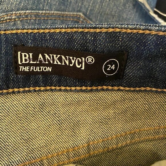 Blank NYC BNWOT Womens cuffed jean shorts distressed "the fulton" - Picture 8 of 9